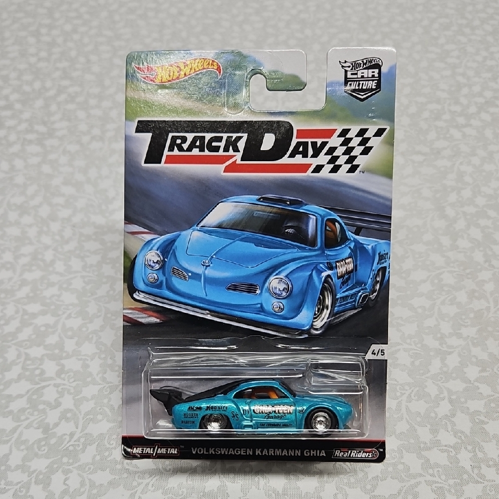 2016 Hot Wheels Track Day Volkswagen Karmann Ghia Real Riders